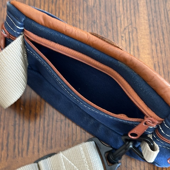 TANNERS CREEK CANVAS HIP BAG FANNY PACK CANVAS AND LEATHER EXCELLENT - Picture 11 of 11